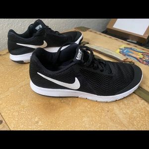 Nike women’s shoes